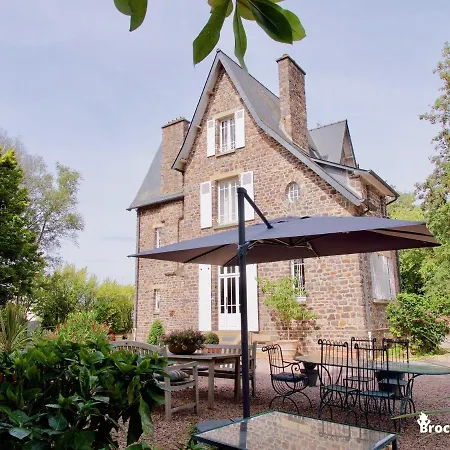 La Maison Rouge Broceliande *